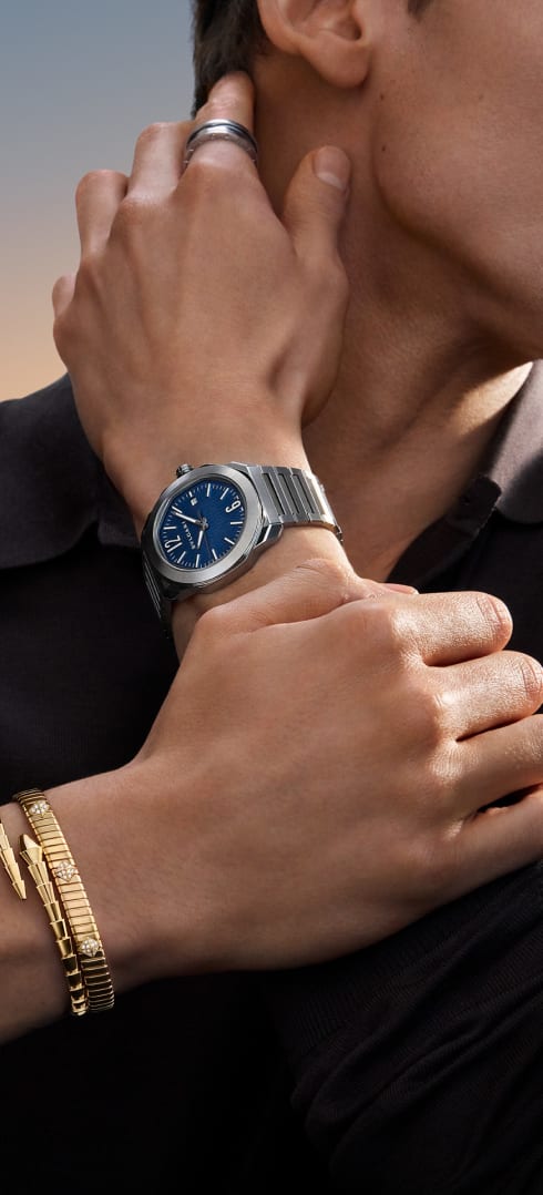 Image 51: Model wearing Octo watch.