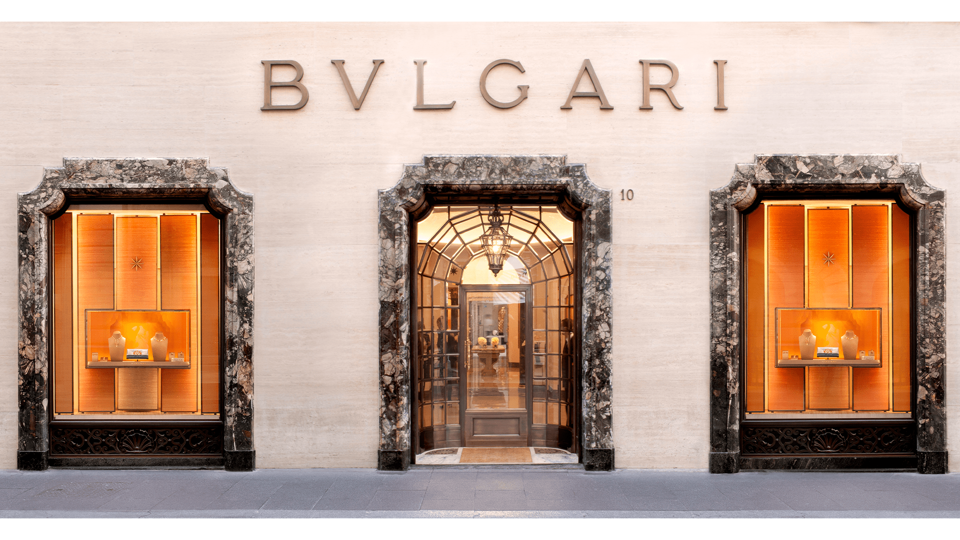 ブルガリの歴史 2010年 | ブルガリ | Bvlgari Official Store