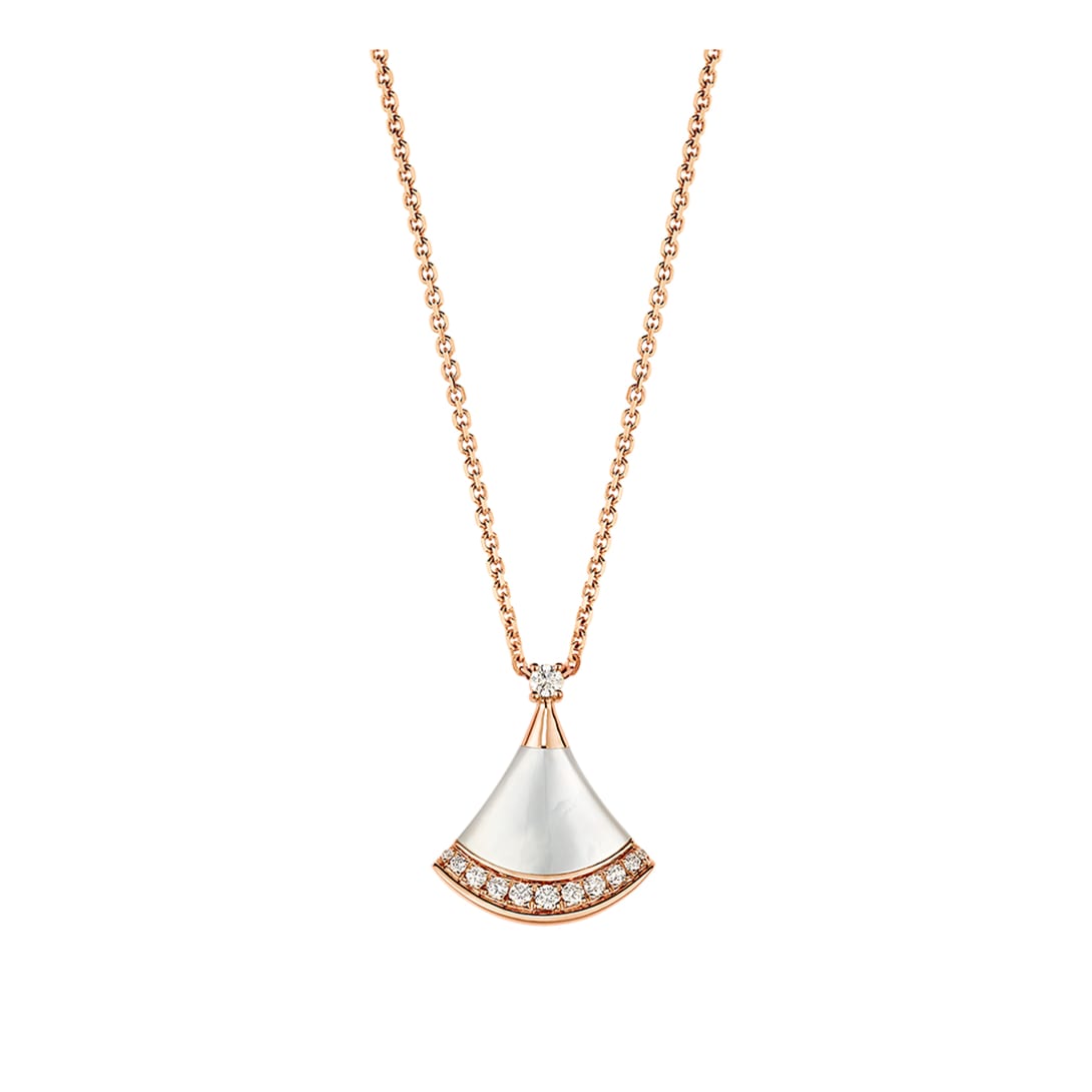 Divas' Dream 18 kt rose gold pendant necklace set with a round brilliant-cut diamond.