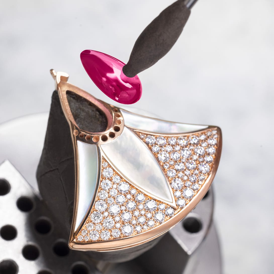 Divas' Dream necklace, craftsmanship shot.