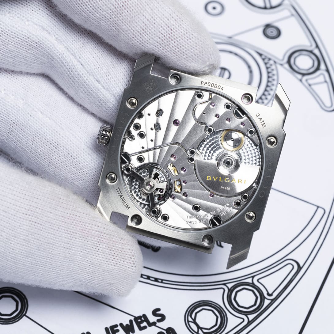 Octo Finissimo 37 mm self-winding calibre BVF 100 with micro-rotor, 2.35 mm thick and 31 mm diameter.
