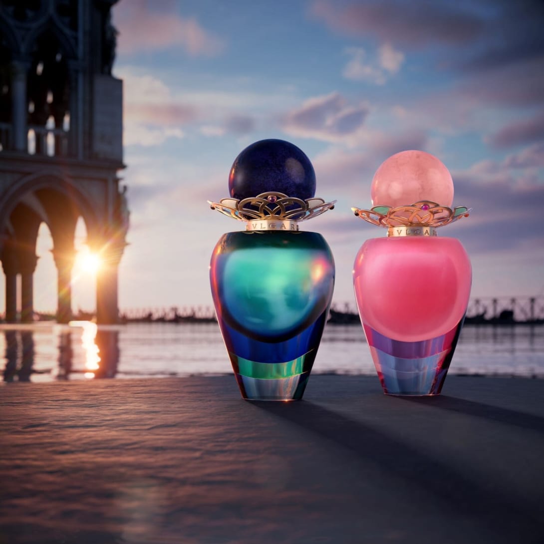 Profumi della collezione Le Gemme di Bvlgari sullo sfondo di Venezia