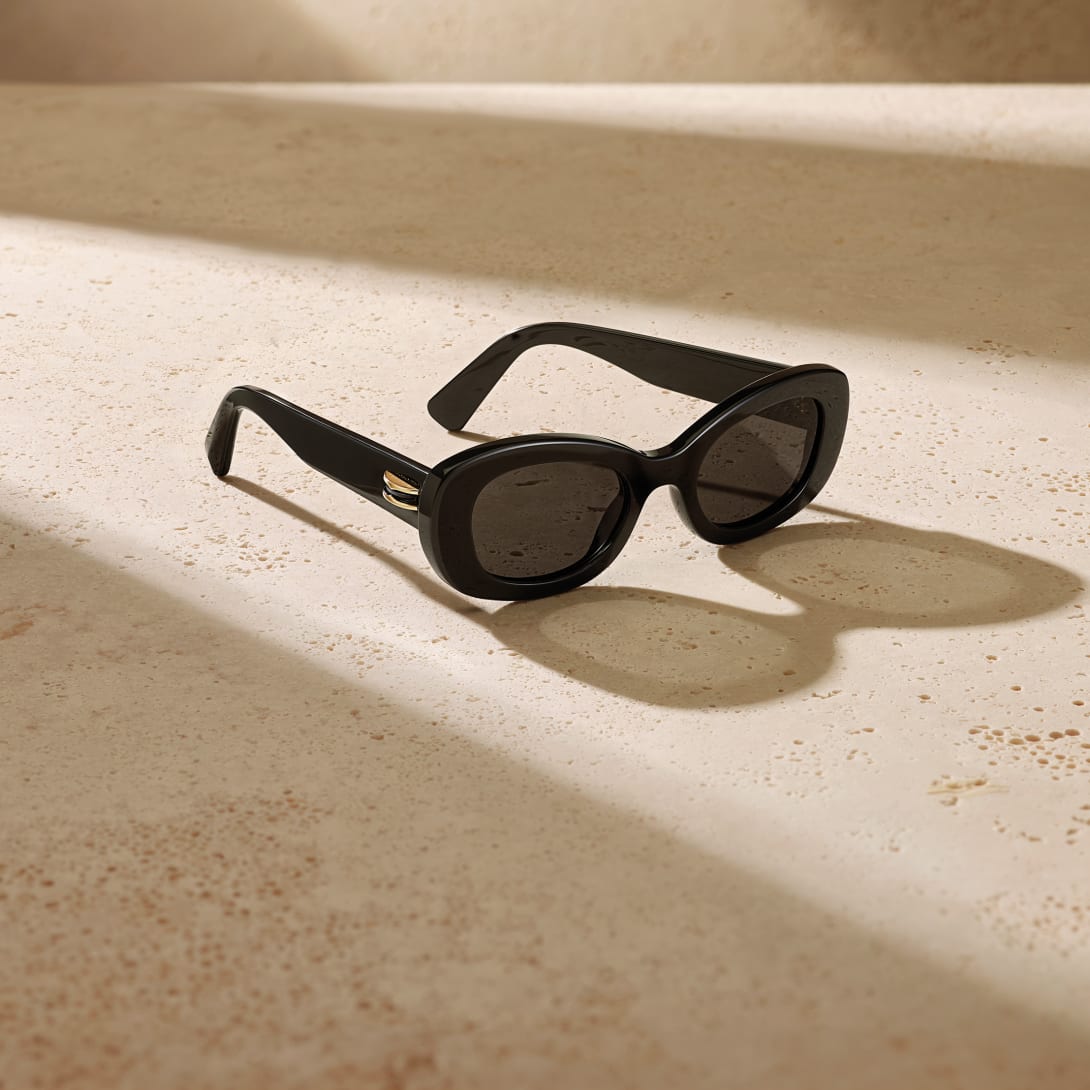 B.zero1 women's sunglasses in black acetate with jewellery-inspired embellishment on the sides.