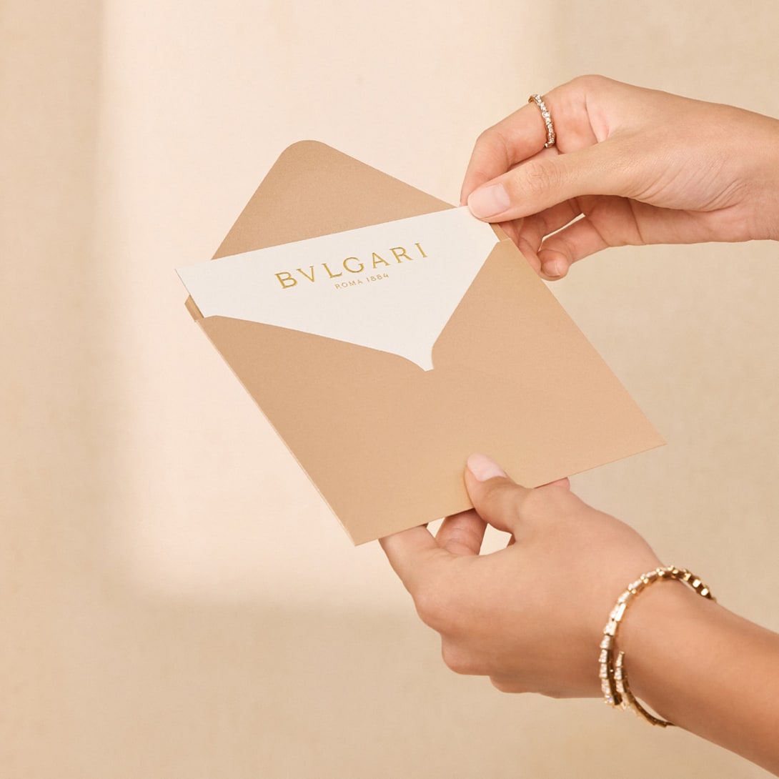 Creative image for the gift message service.