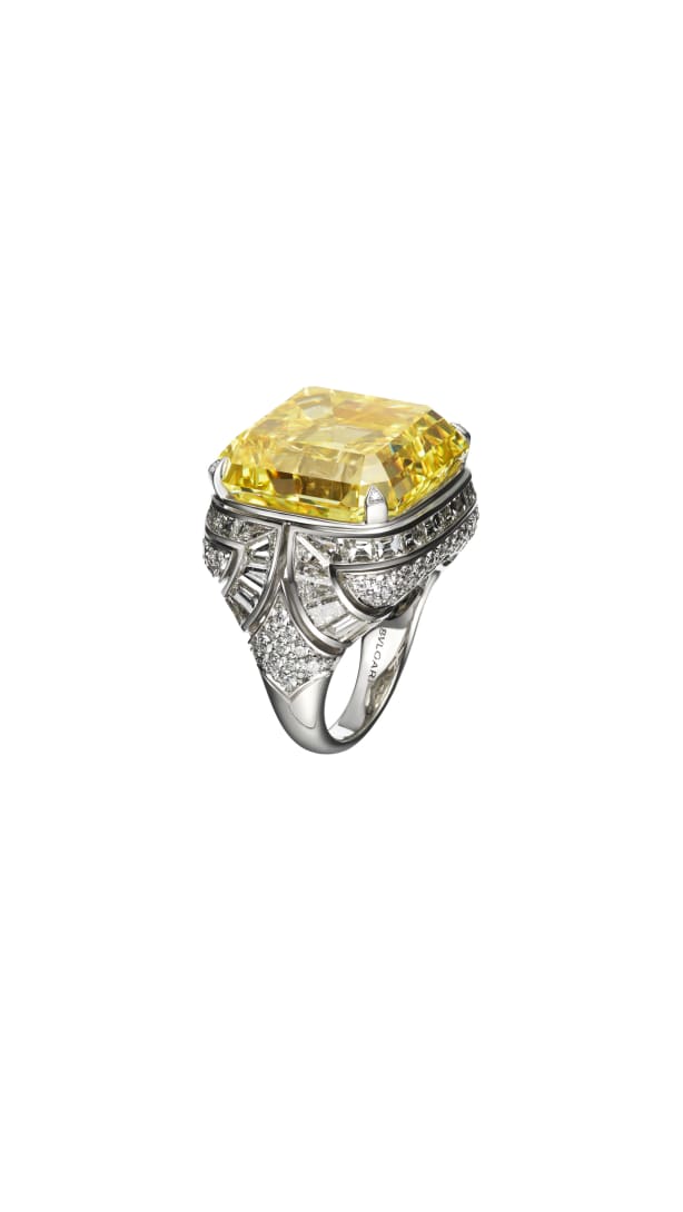 Essence of Yellow Ring with diamond, Polychroma High Jewellery Collection.