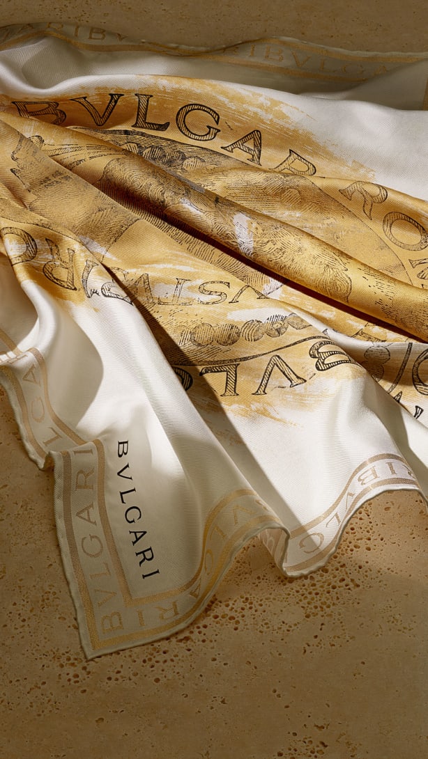 Scarf and stole in unique designs realized on precious silk, fine cashmere and supple wool with creative backgroud.