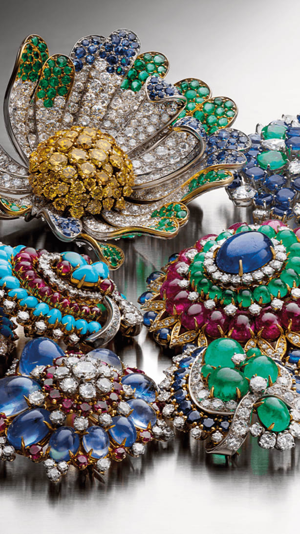Picture representing Bvlgari broche.