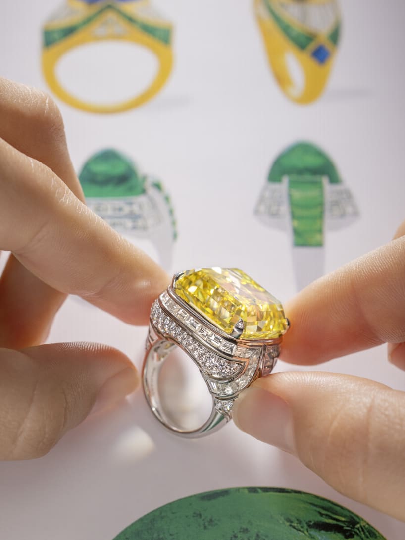 Essence of Yellow ring, Polychroma High Jewellery collection.