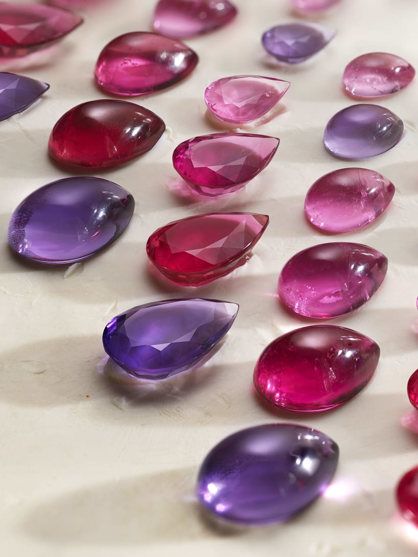 Rainbow Flow Necklace with rubellite, tanzanite, pink tourmaline and amethyste, Polychroma High Jewellery collection.