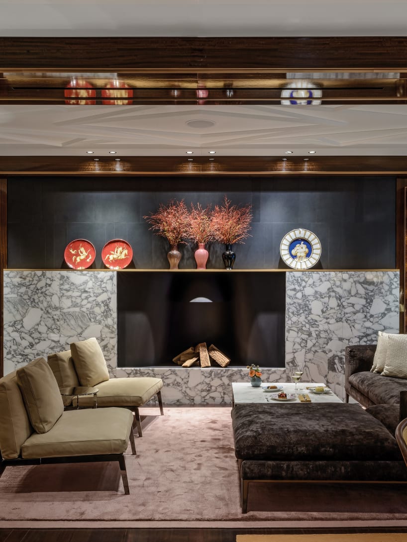 BH Paris Lounge Fireplace