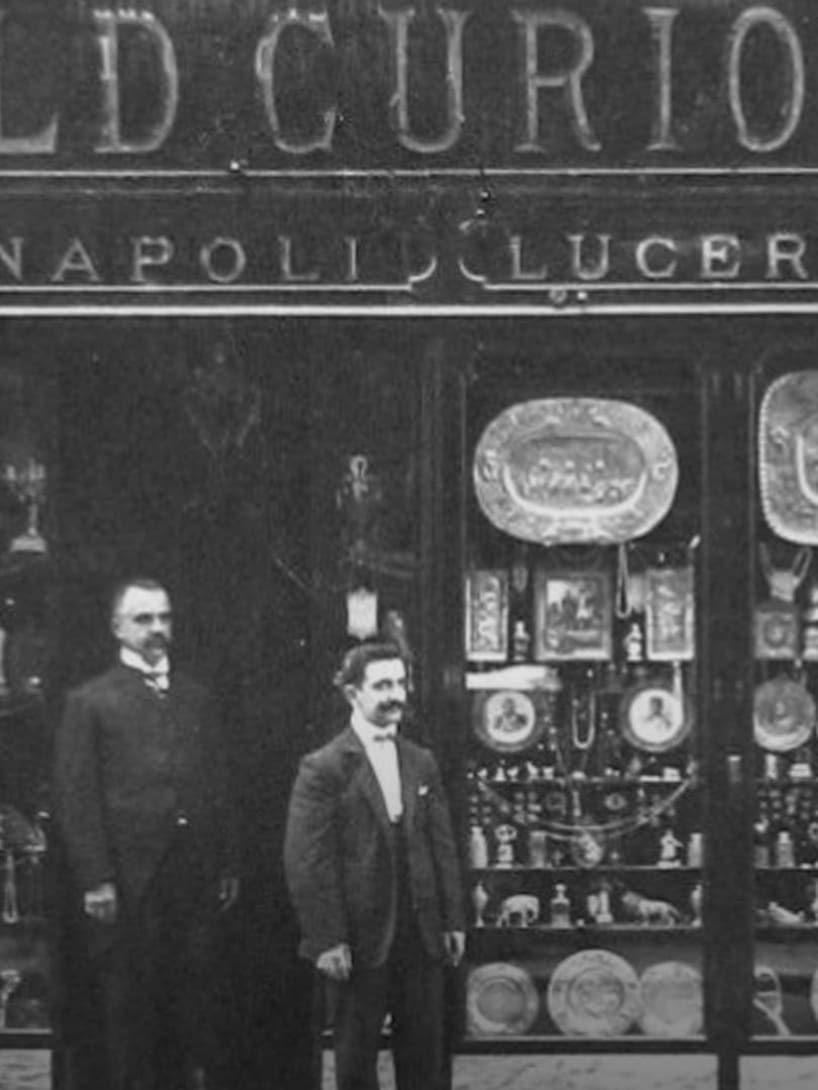 Image from the year 1884 of the Bulgari history.