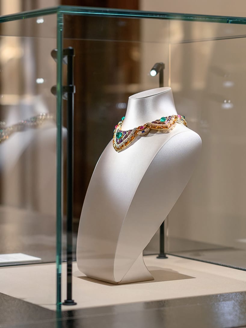 Picture representing a jewel of Cabochon exhibition.