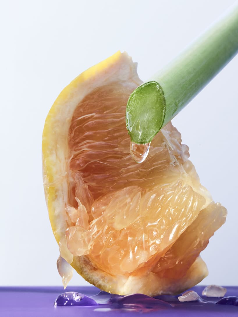 Pink grapefruit, the top notes of the Omnia Amethyste fragrance, creative shot.