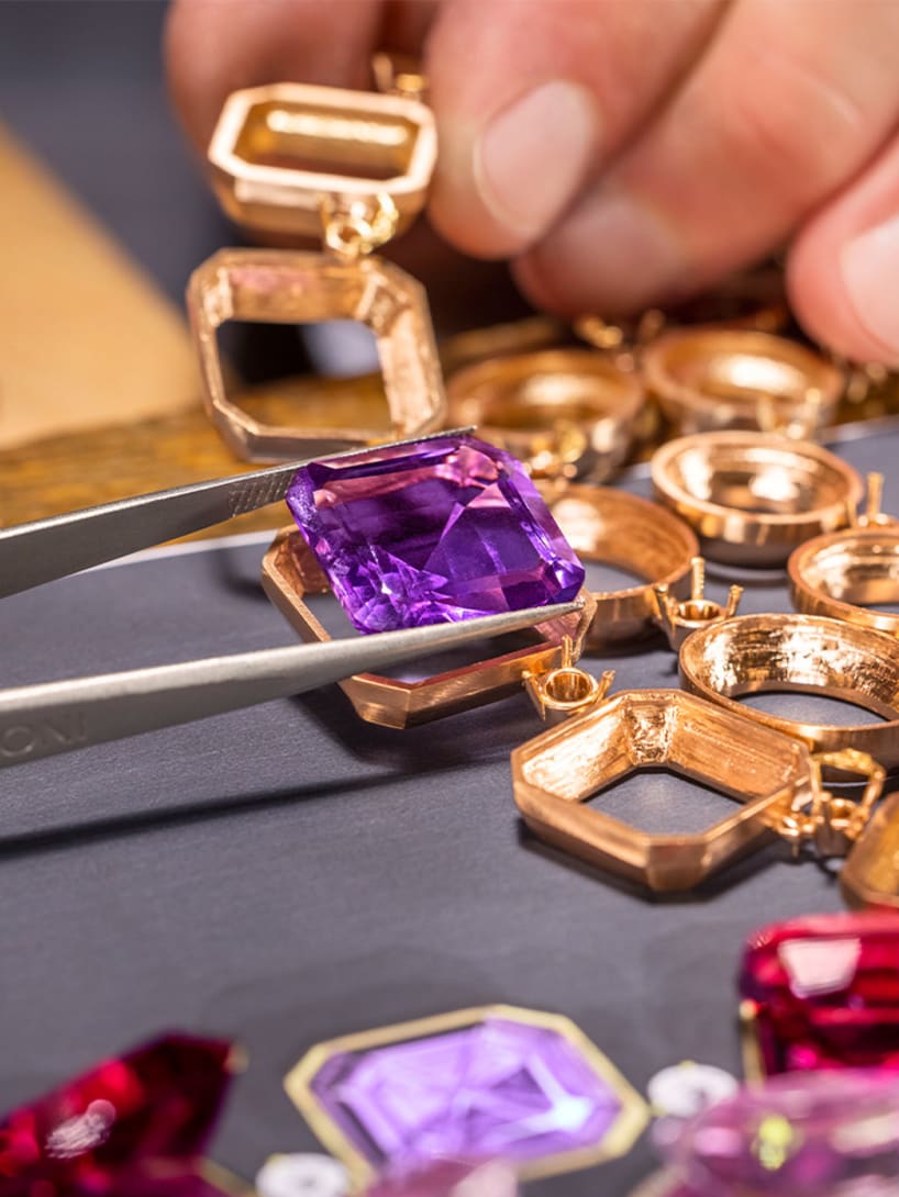 Making of The Earth Song High Jewellery necklace with pink tourmaline, amethyst, kunzite and round-cut diamonds, full view.