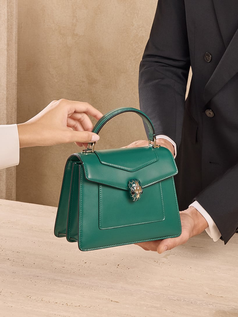 Picture representing click and collect service.