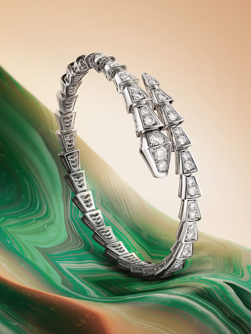 serpenti bracelets full diamonds, creative shot of Serpenti campaign.