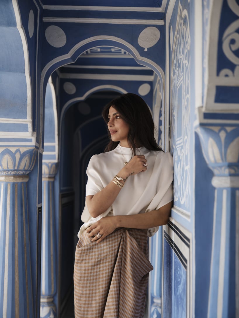Priyanka Chopra Jonas wearing Bvlgari jewels inside the Chhavi Niwas pavilion in Jaipur's City Palace.