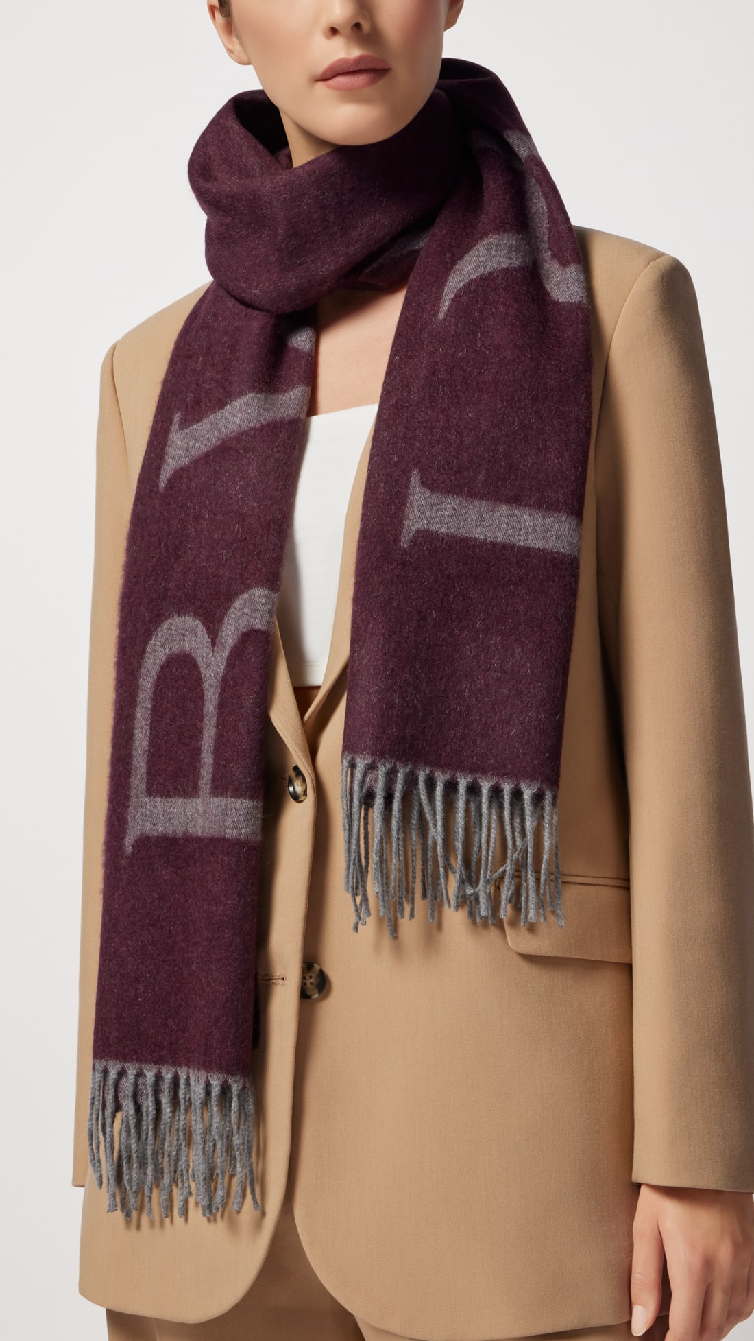 ロゴマニア ストール Cashmere 243828 | ストール | Bvlgari Official 