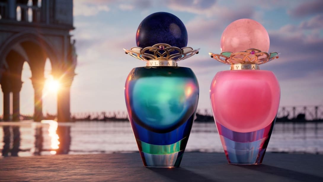 Profumi della collezione Le Gemme di Bvlgari sullo sfondo di Venezia