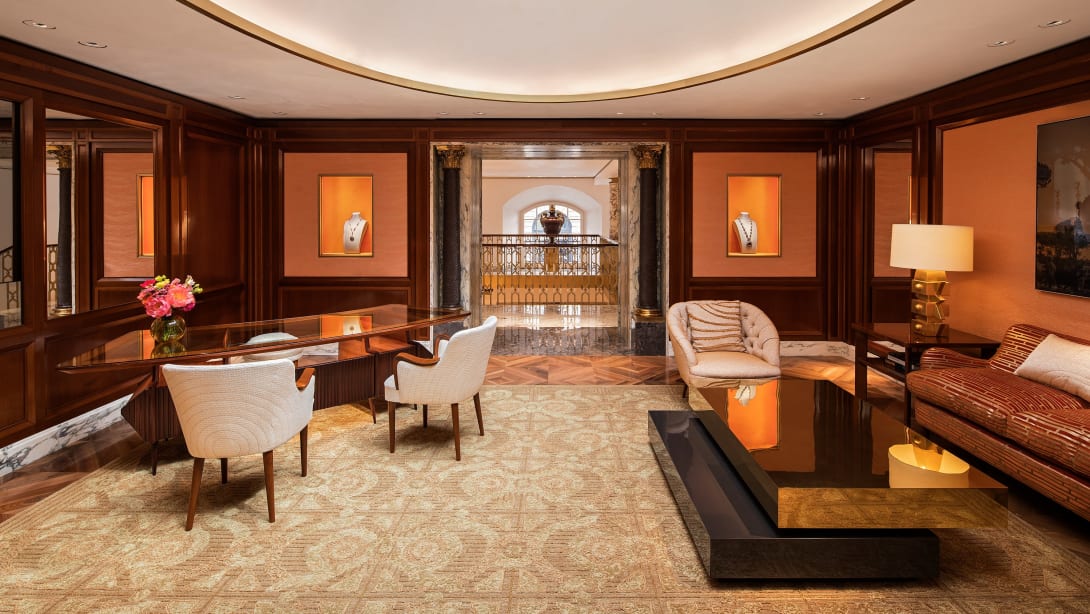 Picture representing Paris flagship store.