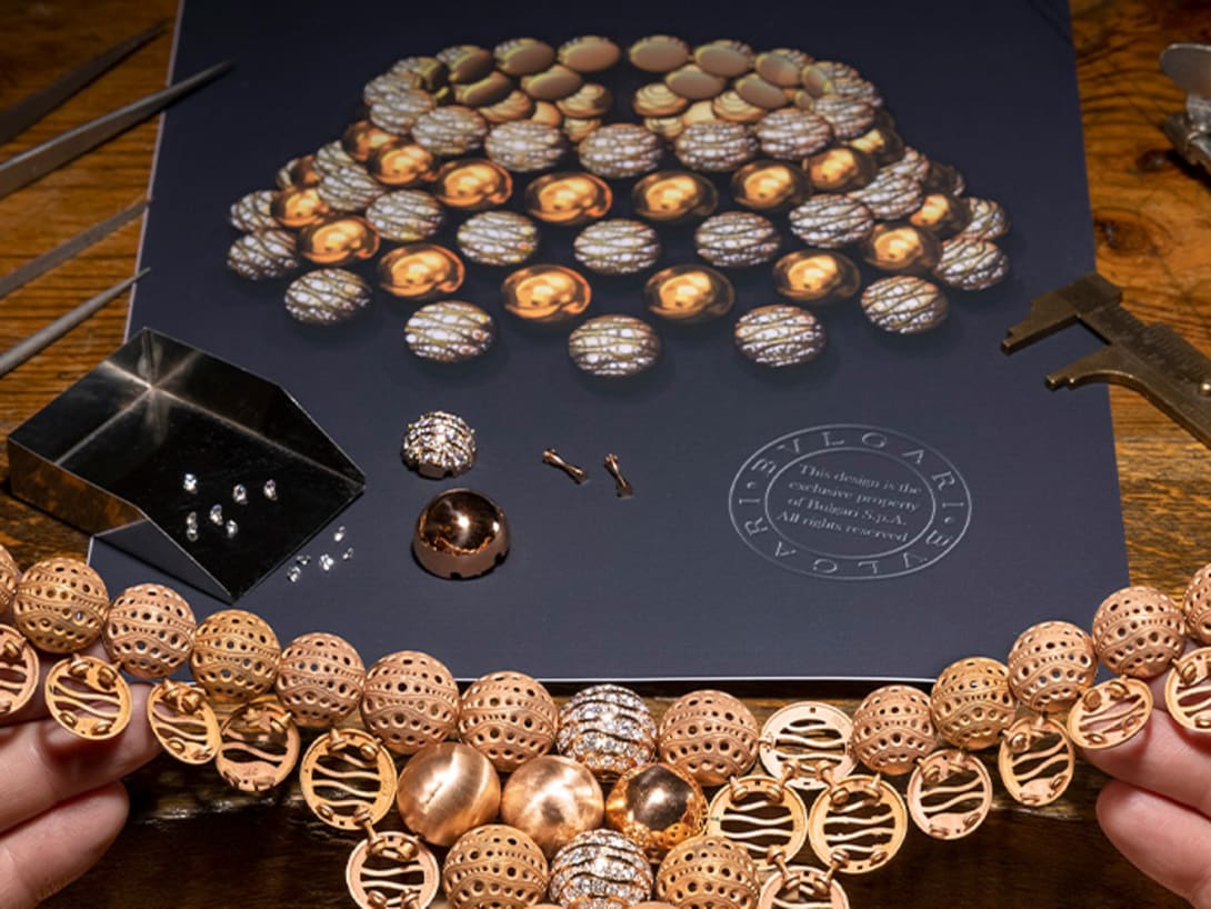 Making of The Aurea Chandra High Jewellery necklace, close-up.