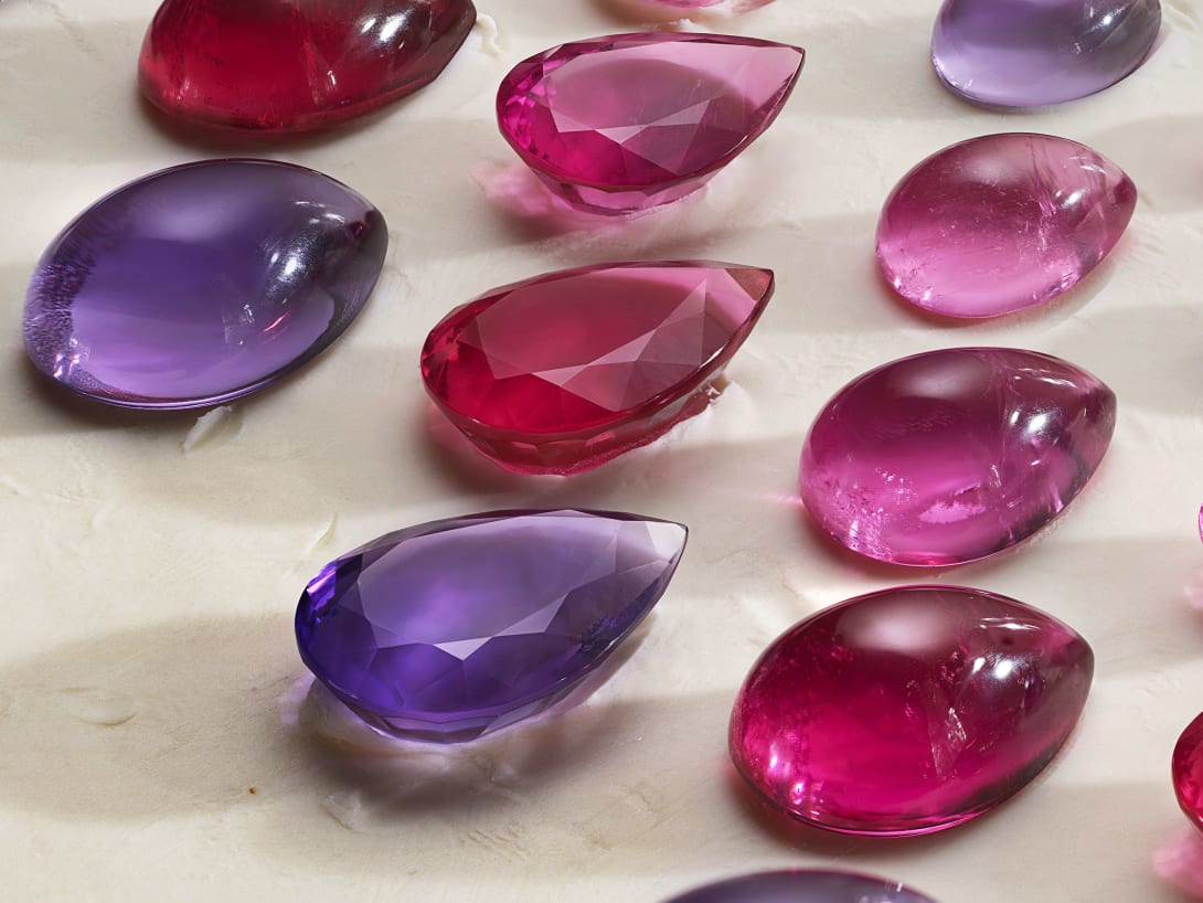 Rainbow Flow Necklace with rubellite, tanzanite, pink tourmaline and amethyste, Polychroma High Jewellery collection.