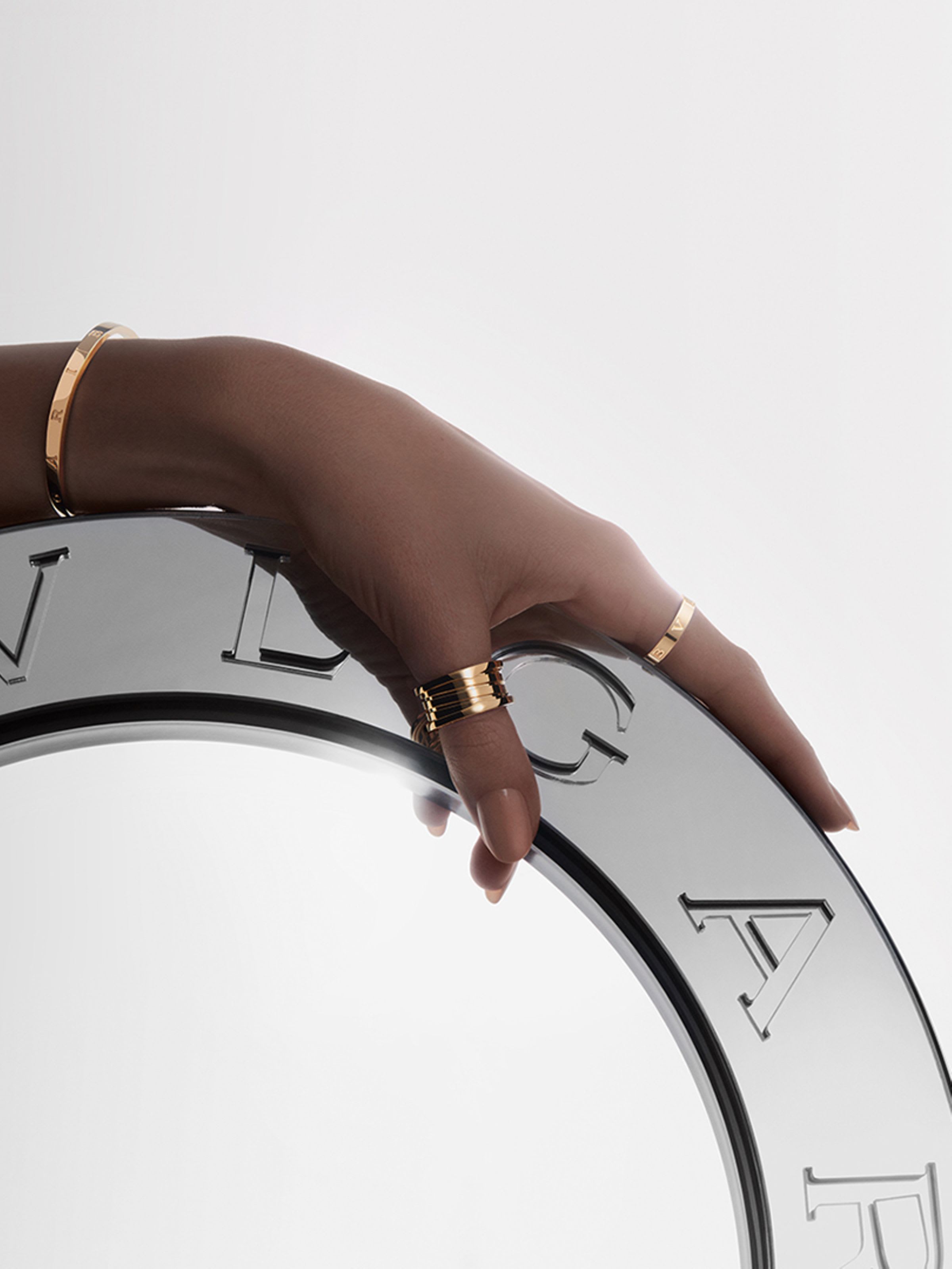 Hand wearing Bzero1 jewels.
