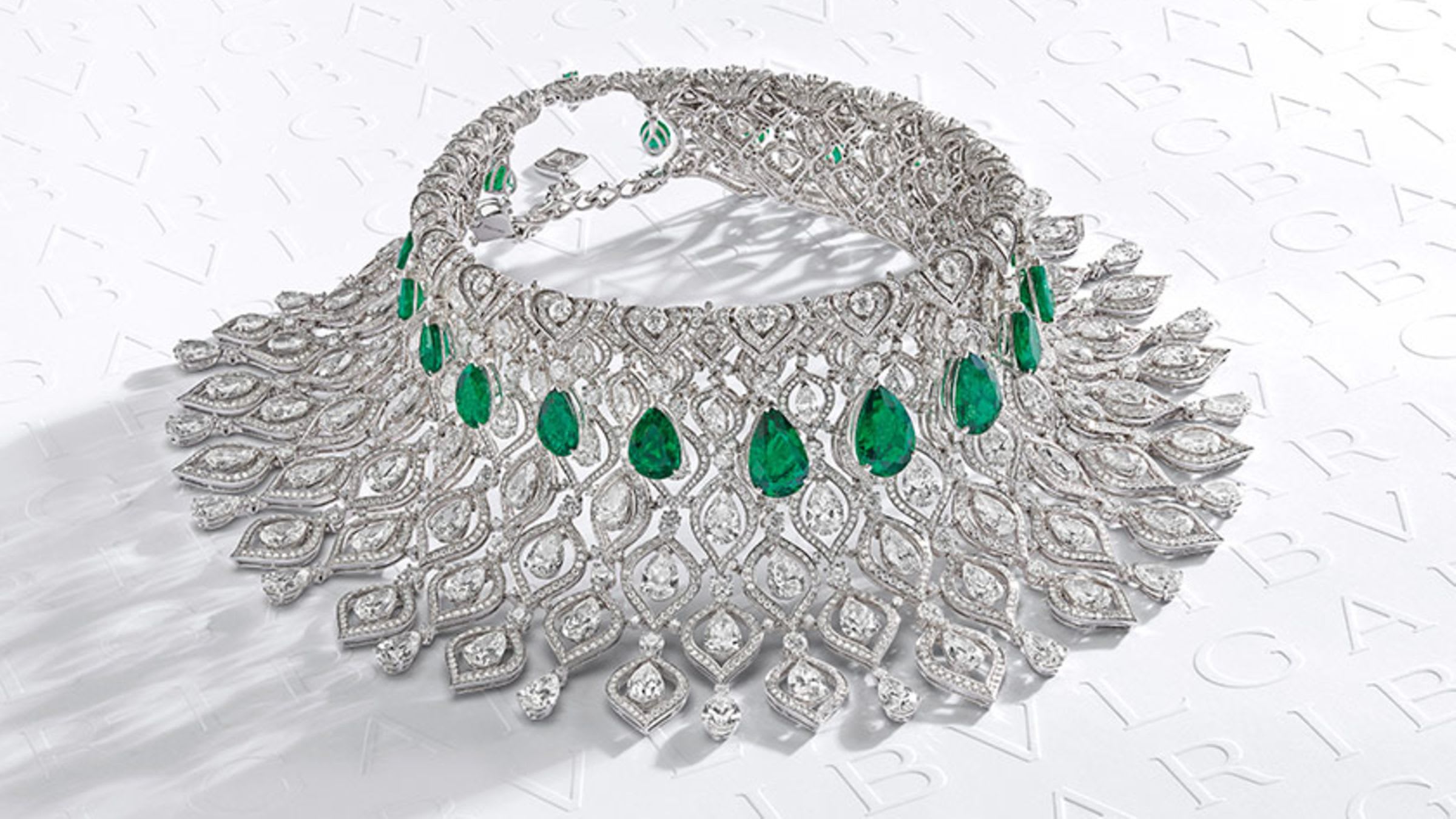 Emerald Glory Bulgari Eden, The Garden of Wonders High Jewelry platinum necklace with emeralds and diamonds.
