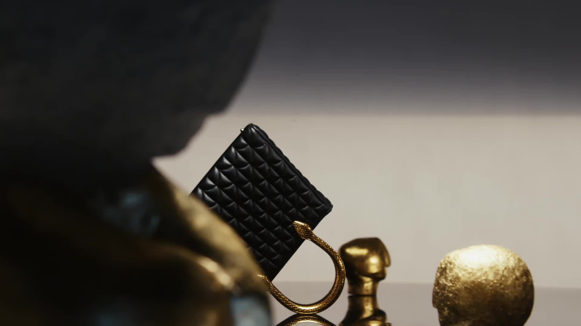 ブルガリ レザーグッズ＆アクセサリー カッラ コレクション | ブルガリ