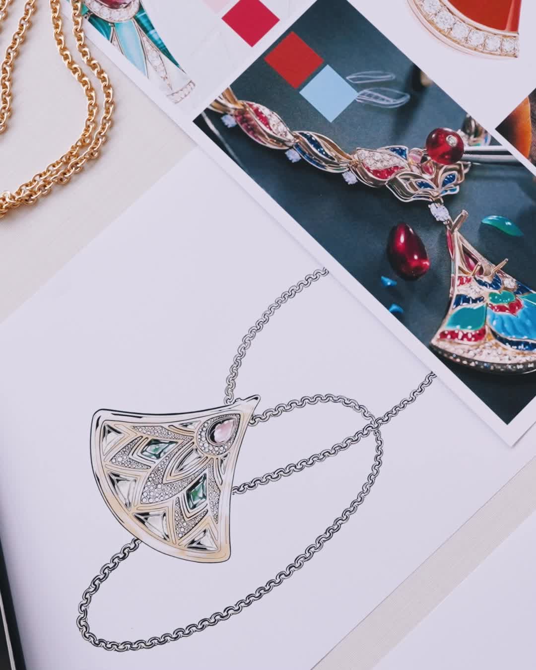 Bvlgari Icons Minaudière Collection | Bvlgari Official Store