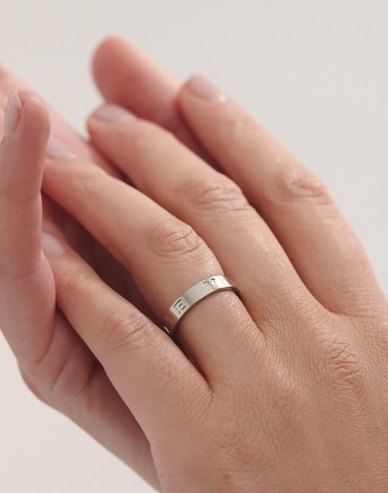 ホワイトゴールド ビー・ゼロワン リング AN859967 | ブルガリ