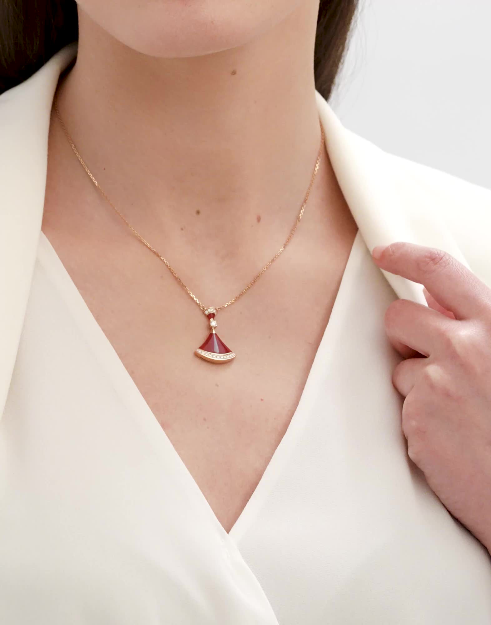 ブルガリ　ディーヴァドリーム　ネックレス カーネリアン ピンクゴールド ディーヴァ ドリーム ネックレス に 0.28 カラット