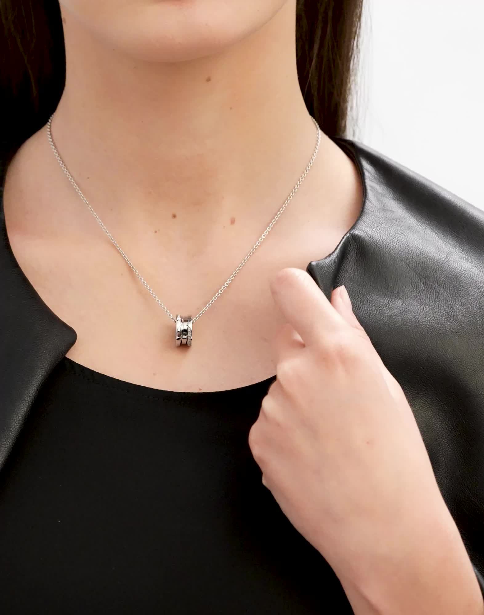 ホワイトゴールド ビー・ゼロワン ネックレス に 0.14 カラット