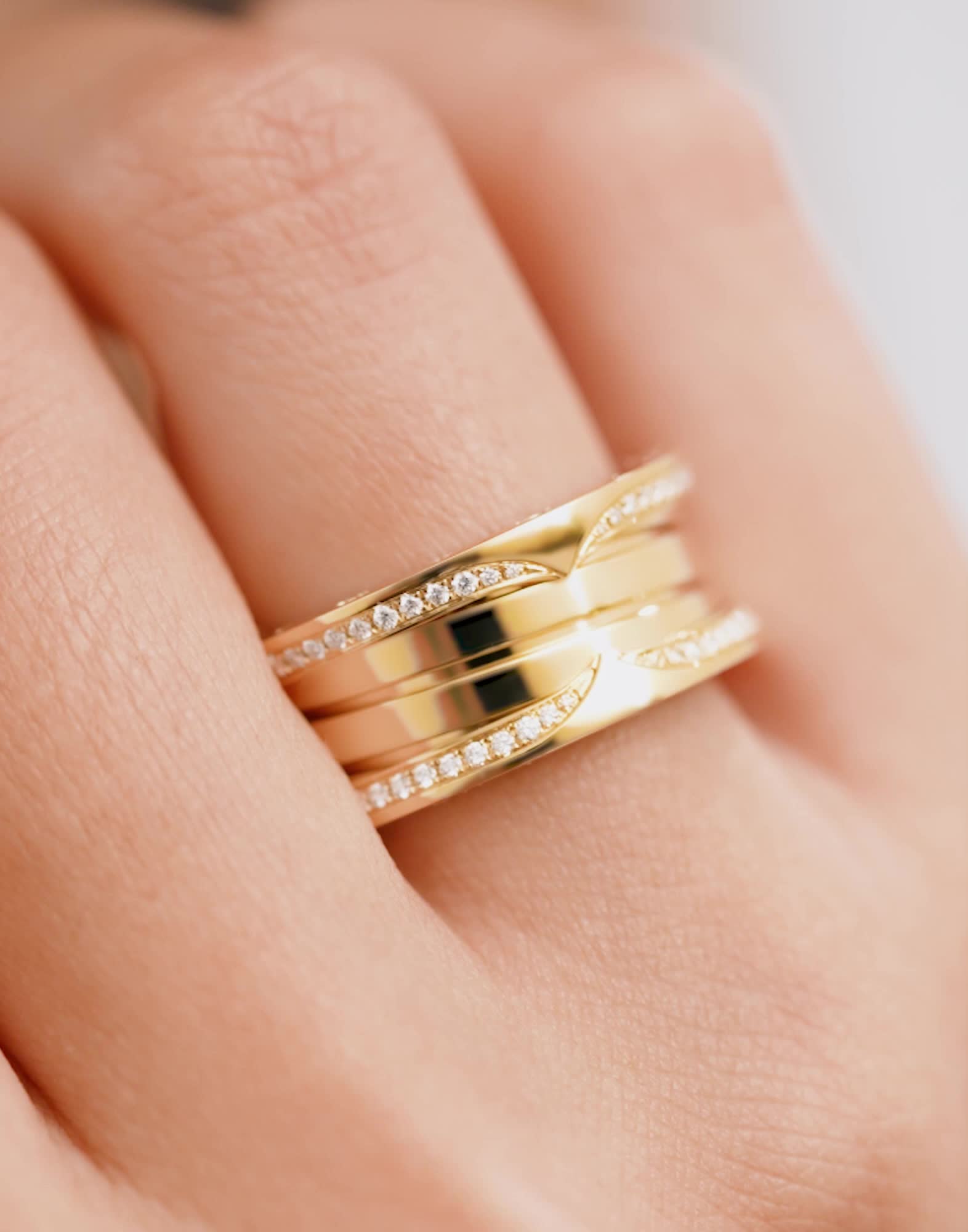 Yellow gold B.zero1 Ring with 0.53 ct Diamonds | Bvlgari
