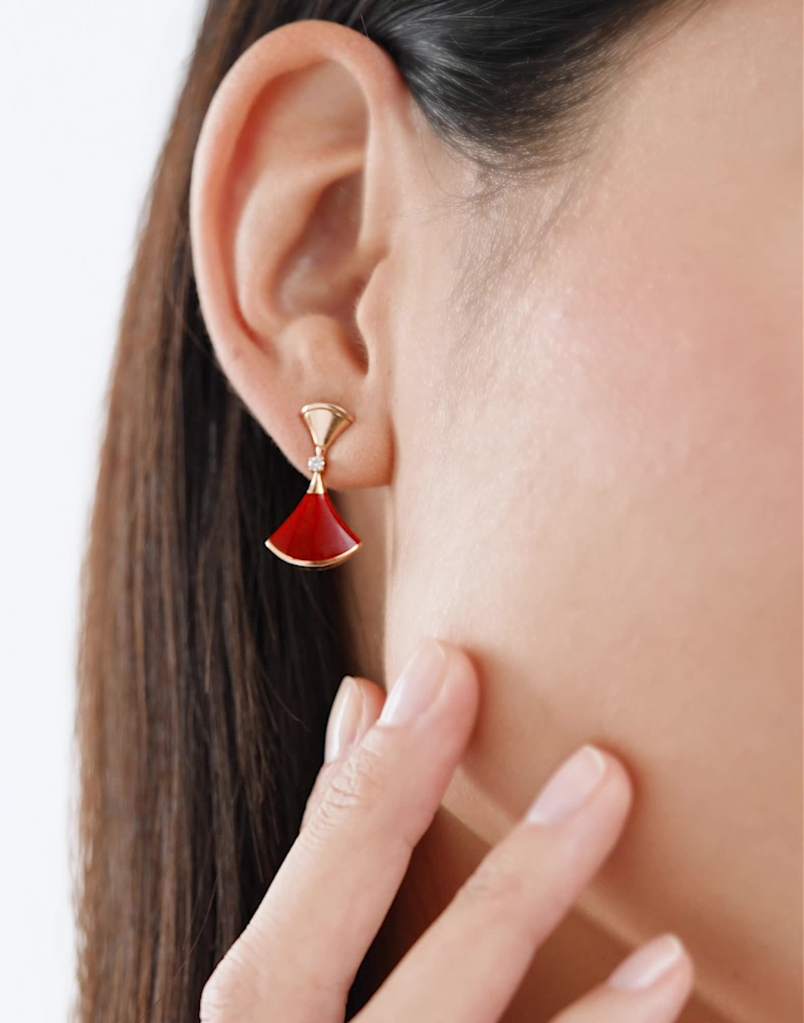 Rose gold Divas' Dream Earrings with 0.07 ct Diamonds, Carnelian