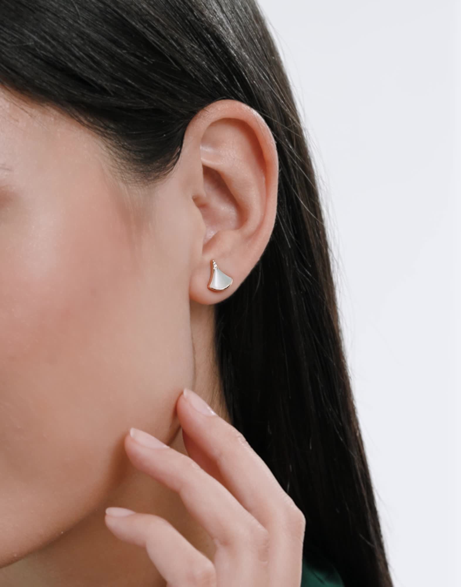 Rose gold Divas' Dream Single Earring 361992 | Bvlgari