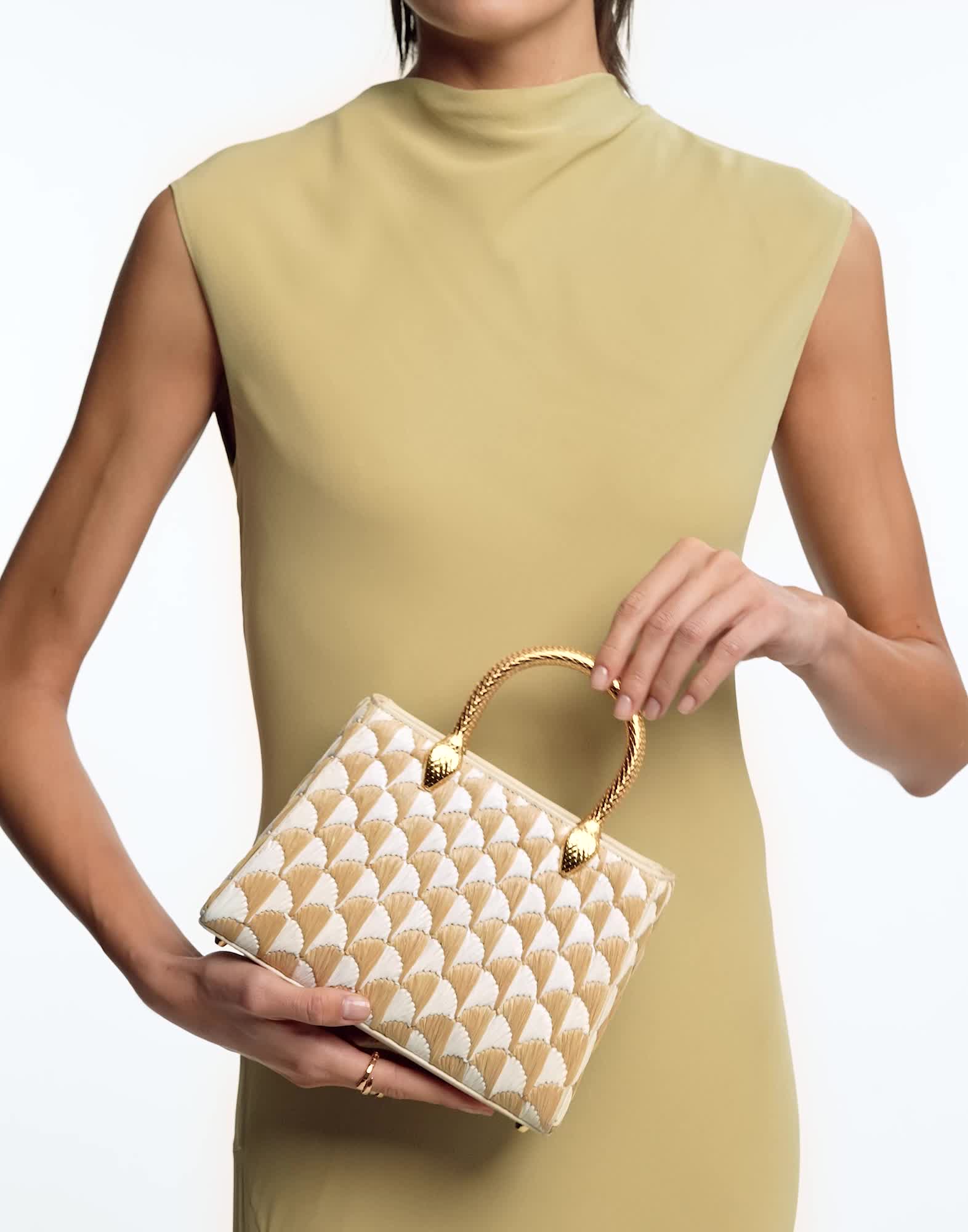 Beige Raffia Serpentine Duo Top Handle 295303 | Bvlgari